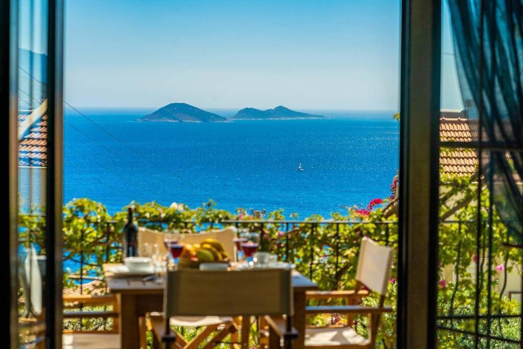 Azure Apartment With Sea View In Kalkan Eksteriør bilde
